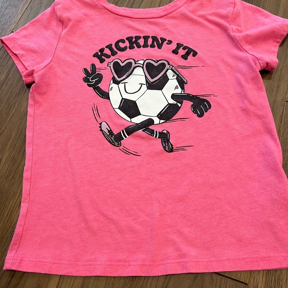 Old Navy Short-Sleeve Graphic T-Shirt for Girls M 8 Soccer